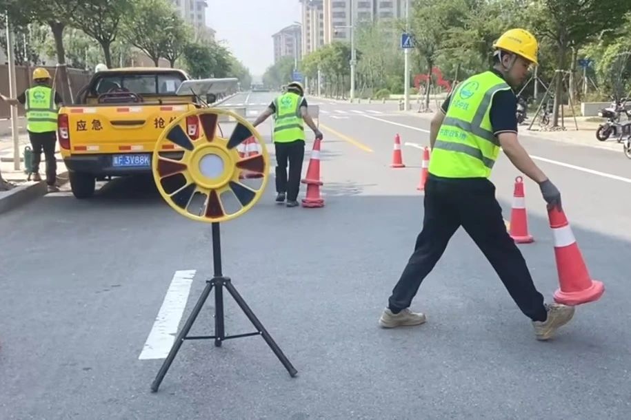 1752483685963181.jpg 雄安新区容西管网清淤及日常维护项目开展防汛应急演练活动.jpg